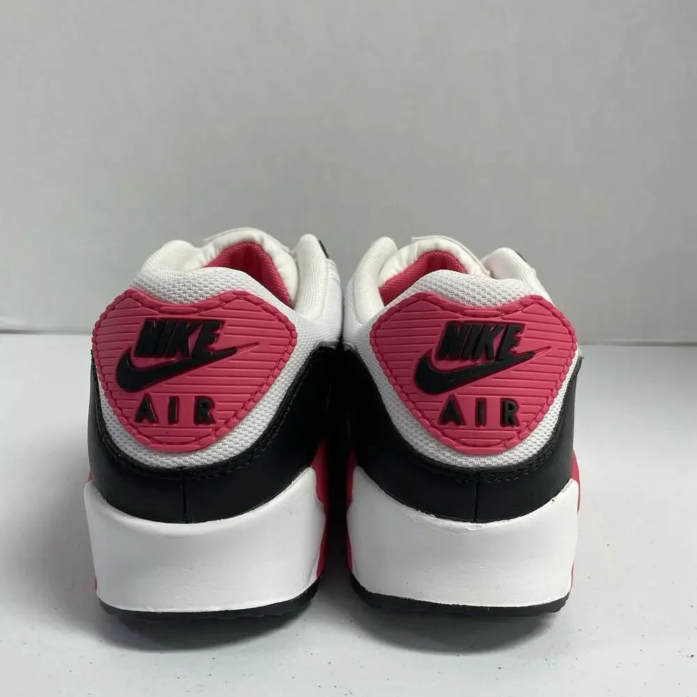Nike 90 while